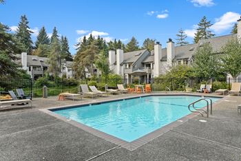 Large outdoor pool at the lakes apartments in bellevue, wa 98007